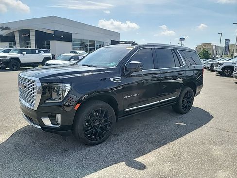 Used 2023 GMC Yukon Denali w/ Max Trailering Package AWD/4WD image 3