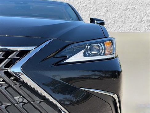 New 2025 Lexus ES 350 w/ Premium Package image 9