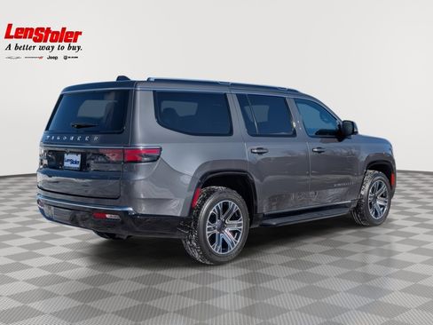 Used 2024 Jeep Wagoneer 4WD w/ Premium Group I image 5