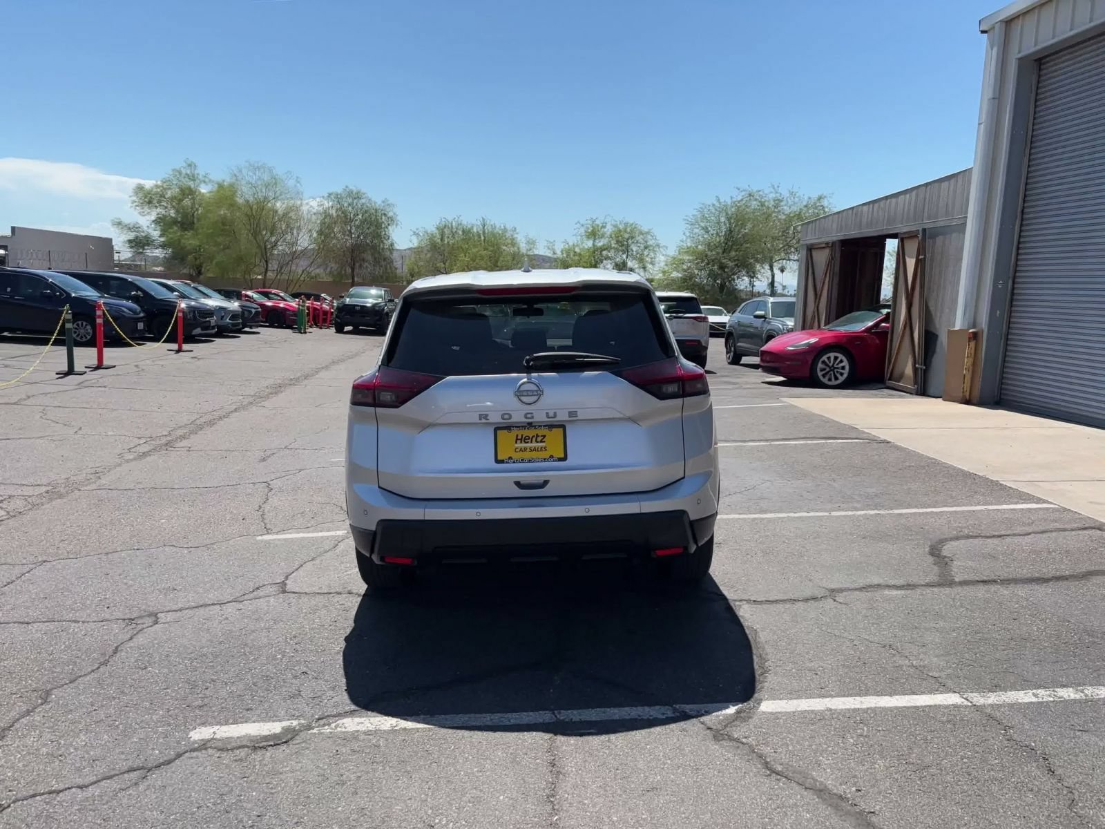 Used 2025 Nissan Rogue SV FWD image 12