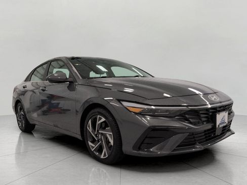 Used 2024 Hyundai Elantra SEL w/ Convenience Package FWD image 1