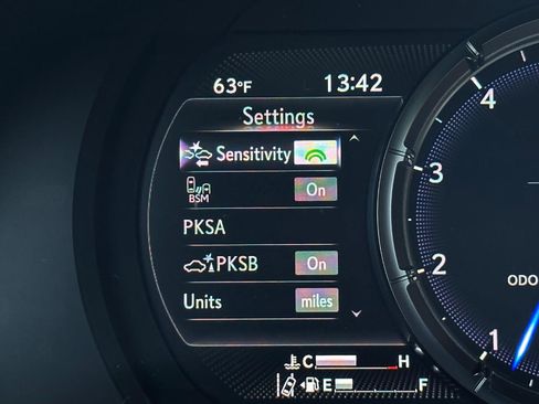 Used 2021 Lexus IS 350 F Sport w/ Navigation Package RWD image 28
