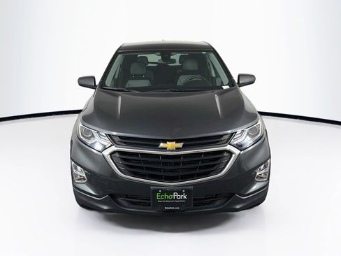 Used 2020 Chevrolet Equinox LS FWD image 2