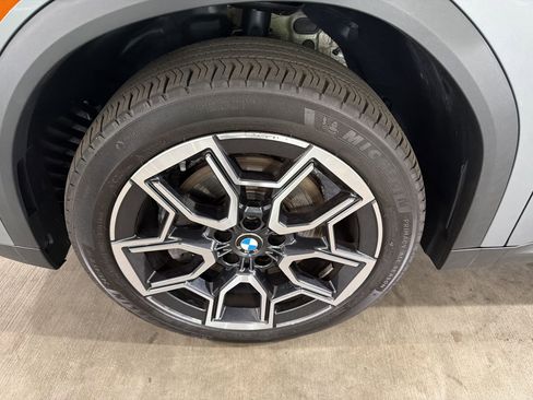 Certified 2025 BMW X2 xDrive28i w/ Premium Package AWD/4WD image 11