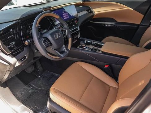 Used 2025 Lexus RX 350h w/ Convenience Package AWD/4WD image 17