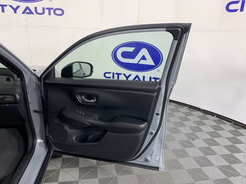 Used 2024 Honda HR-V Sport image 38
