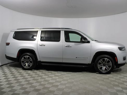 Used 2024 Jeep Wagoneer L Series II RWD image 51