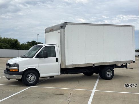 Used 2016 Chevrolet Express 3500 Extended RWD image 1