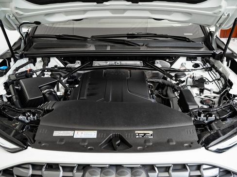 Certified 2025 Audi Q5 Premium Plus w/ Premium Plus image 45