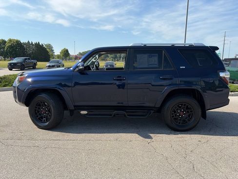 Used 2018 Toyota 4Runner SR5 Premium AWD/4WD image 4