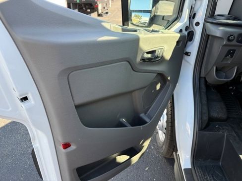 New 2025 Ford Transit 350 Low Roof AWD image 9