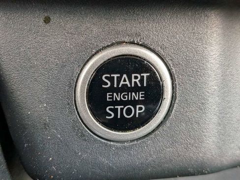 Used 2021 Nissan Rogue SV image 27