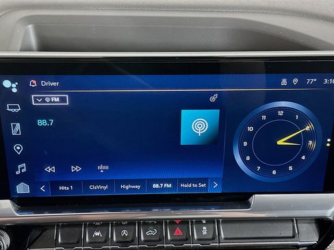 Used 2023 Chevrolet Silverado 1500 LT image 19