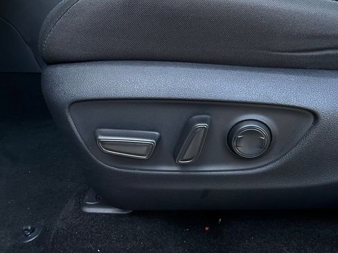 Used 2025 Toyota RAV4 XLE image 11