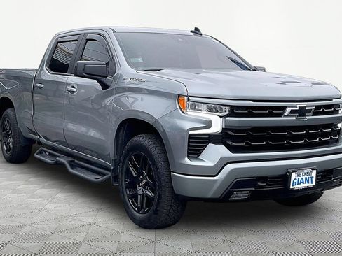 Used 2025 Chevrolet Silverado 1500 RST w/ Convenience Package II AWD/4WD image 3