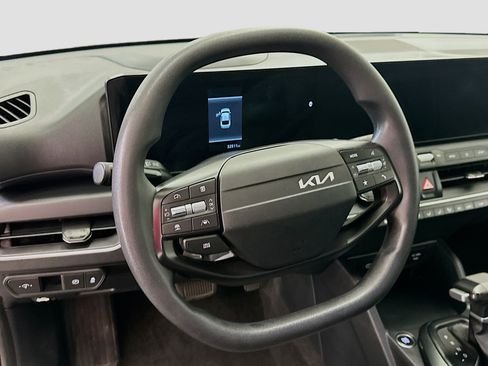 Used 2025 Kia K4 FWD image 18