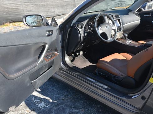 Used 2014 Lexus IS 250C w/ Luxury Package image 48