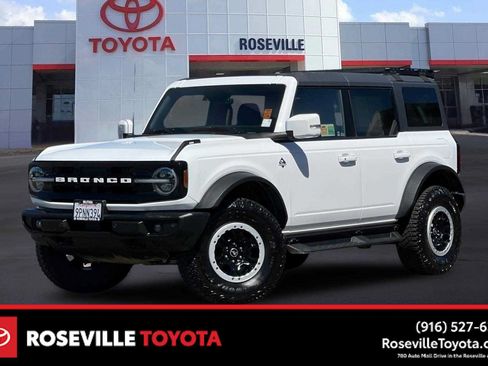 Used 2024 Ford Bronco Outer Banks w/ Sasquatch Package AWD/4WD image 1
