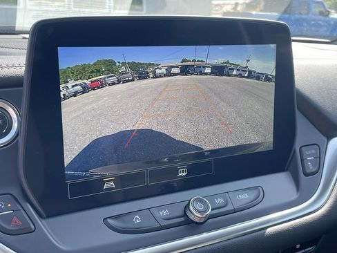 Used 2025 Chevrolet Blazer LT AWD/4WD image 18