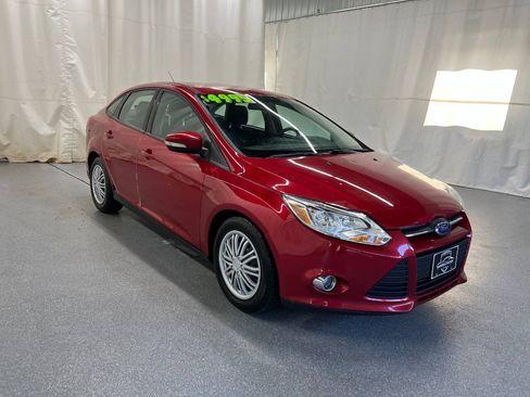 Used 2012 Ford Focus SE FWD image 3