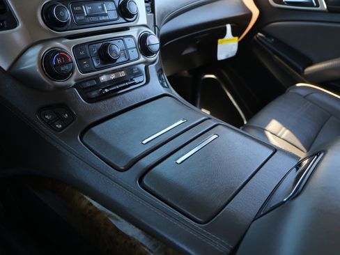 Used 2017 GMC Yukon XL Denali w/ Open Road Package image 26