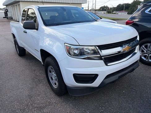 Used 2020 Chevrolet Colorado W/T w/ WT Convenience Package RWD image 2
