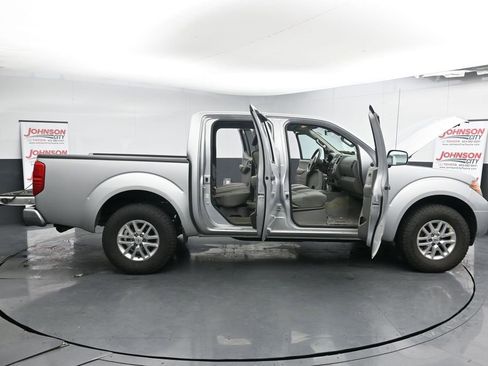 Used 2017 Nissan Frontier SV image 27
