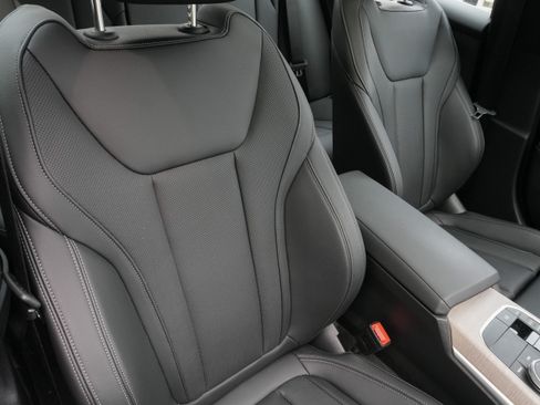 Certified 2025 BMW 330i Sedan RWD image 14