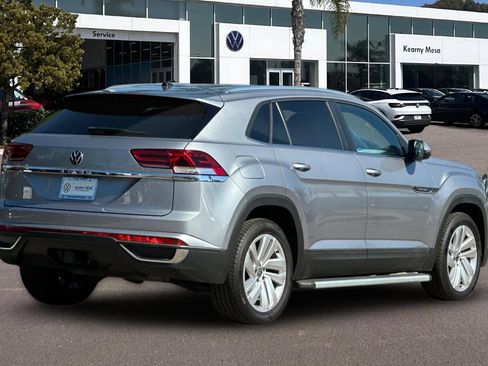 Used 2023 Volkswagen Atlas Cross Sport SE FWD image 4
