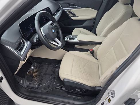 Used 2024 BMW X3 sDrive30i w/ Premium Package RWD image 9
