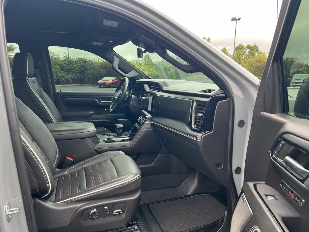 Used 2024 GMC Sierra 1500 AT4X AWD/4WD image 10
