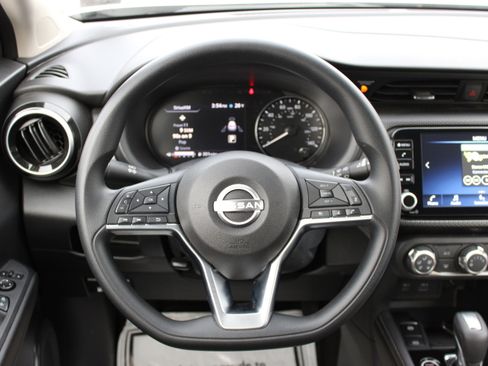 Certified 2024 Nissan Kicks SV image 21