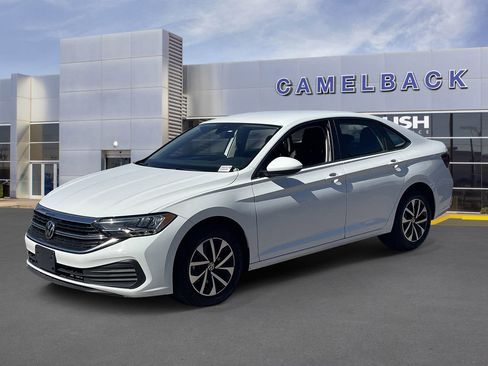 Used 2024 Volkswagen Jetta S image 33