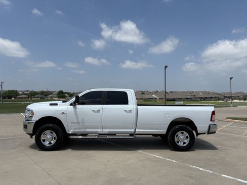 Used 2021 RAM 2500 Big Horn AWD/4WD image 2