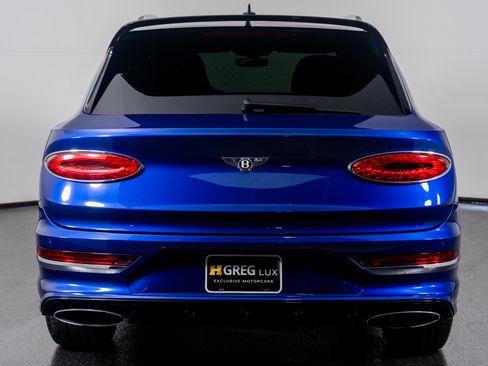 Used 2022 Bentley Bentayga Speed image 11