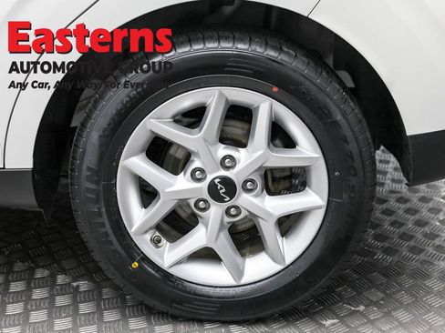 Used 2024 Kia Soul LX w/ Option Group 015 image 8