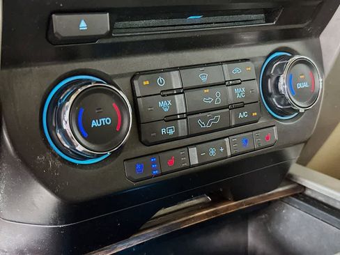 Used 2018 Ford F150 Lariat image 18