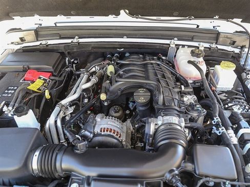 Used 2023 Jeep Gladiator Willys image 37