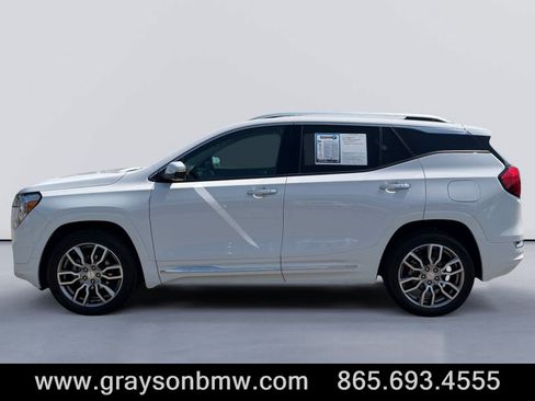 Used 2023 GMC Terrain Denali w/ Denali Premium Package AWD/4WD image 6