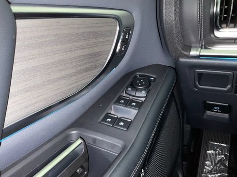 New 2027 Ford Expedition Platinum RWD image 21