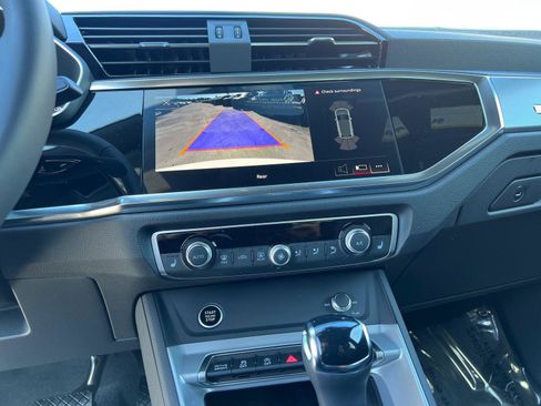 New 2025 Audi Q3 2.0T Premium image 21