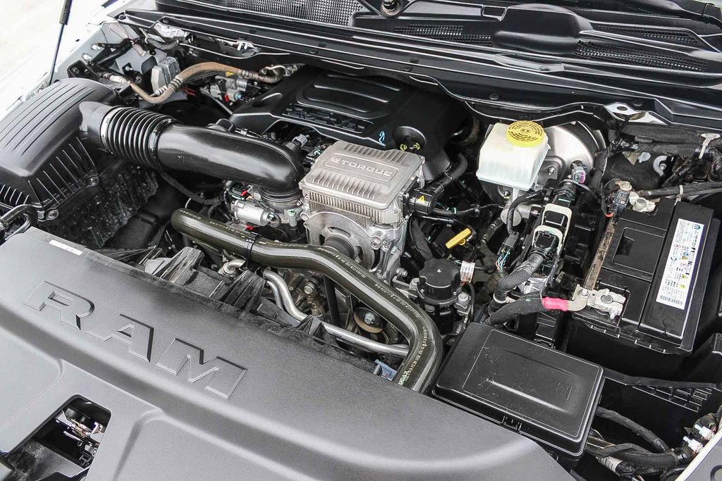 Used 2024 RAM 1500 Laramie AWD/4WD image 27