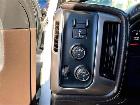 Used 2018 GMC Sierra 1500 Denali w/ Denali Ultimate Package image 35