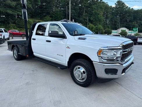Used 2021 RAM 3500 Tradesman w/ Chrome Appearance Group AWD/4WD image 2