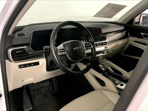 Used 2024 Kia Telluride S FWD image 14