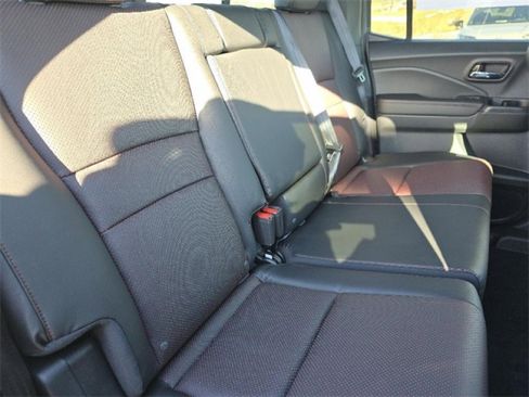 Used 2025 Honda Ridgeline Black Edition image 31
