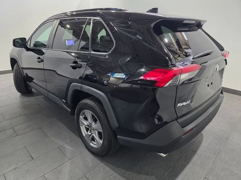 Used 2025 Toyota RAV4 XLE AWD/4WD image 3