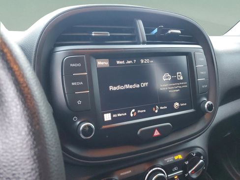 Certified 2023 Kia Soul LX w/ LX Technology Package image 15