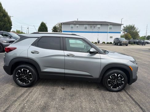 Used 2023 Chevrolet TrailBlazer LT w/ Convenience Package AWD/4WD image 6