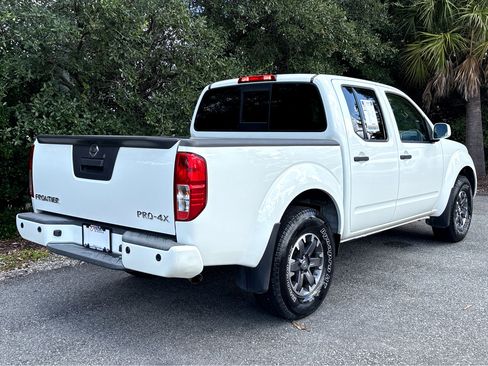 Used 2019 Nissan Frontier PRO-4X image 25